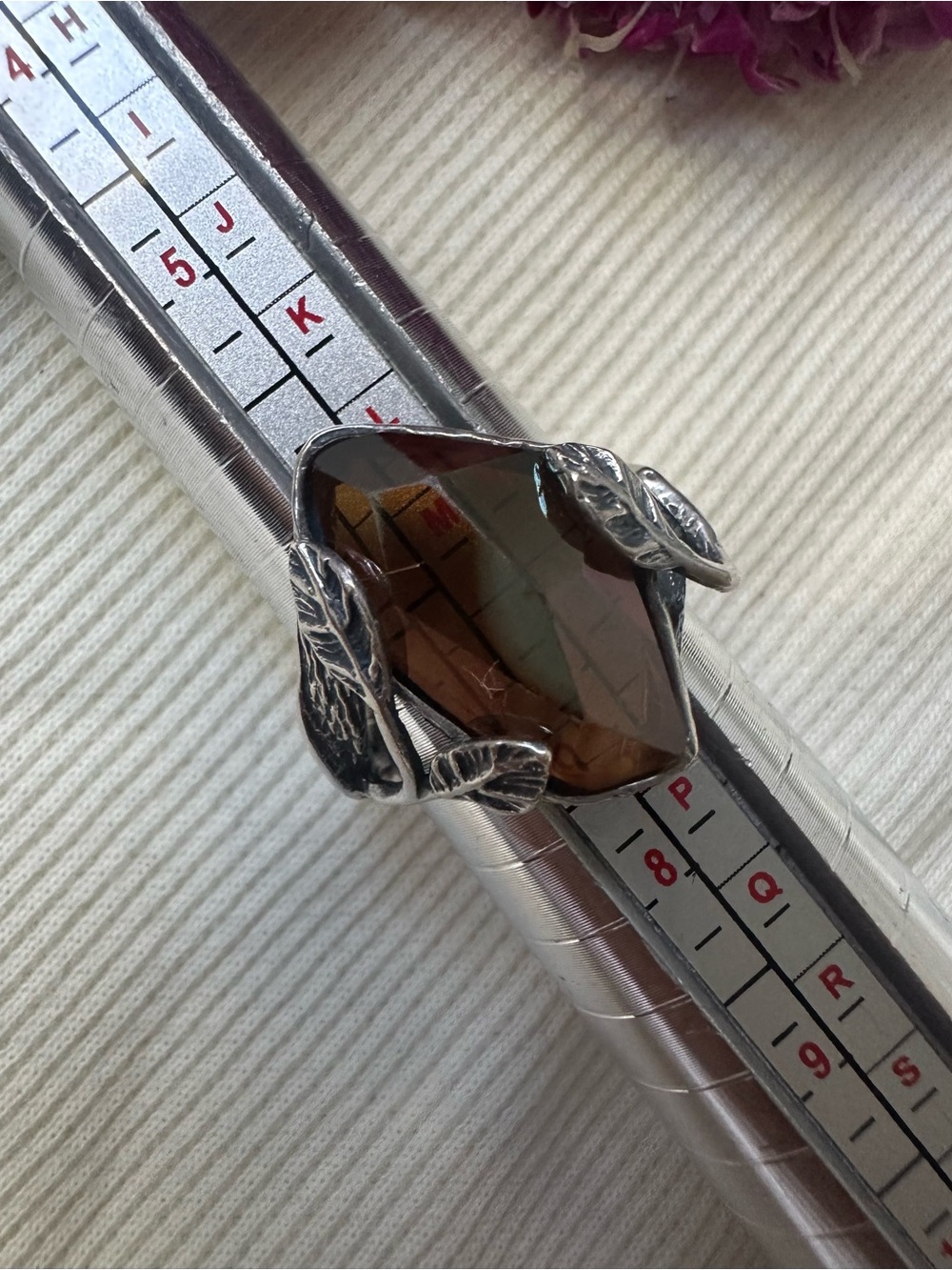 Silpada  sterling silver 925 champagne color Leaf-Accent Ring size 7